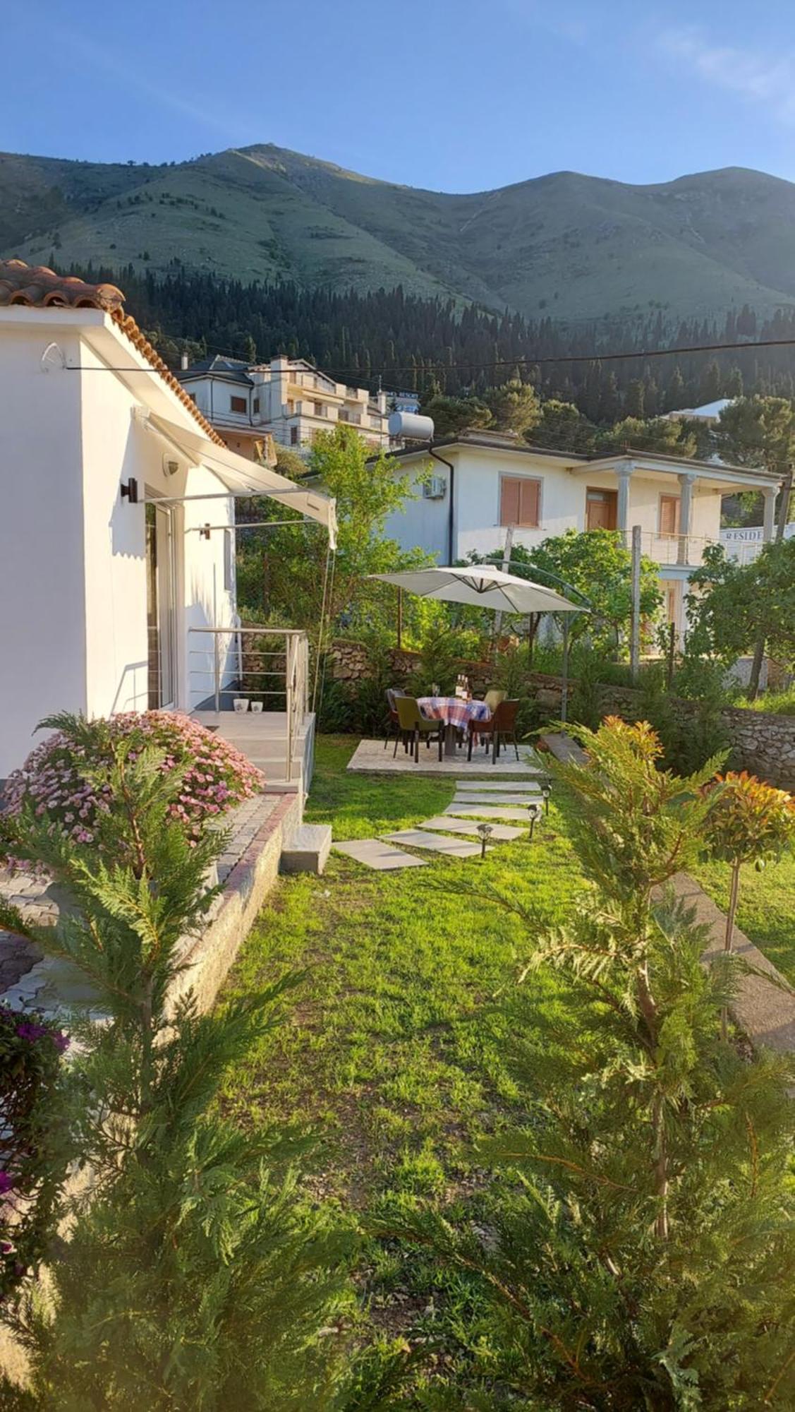 Hotel R&R Gesthouse à Široka Extérieur photo