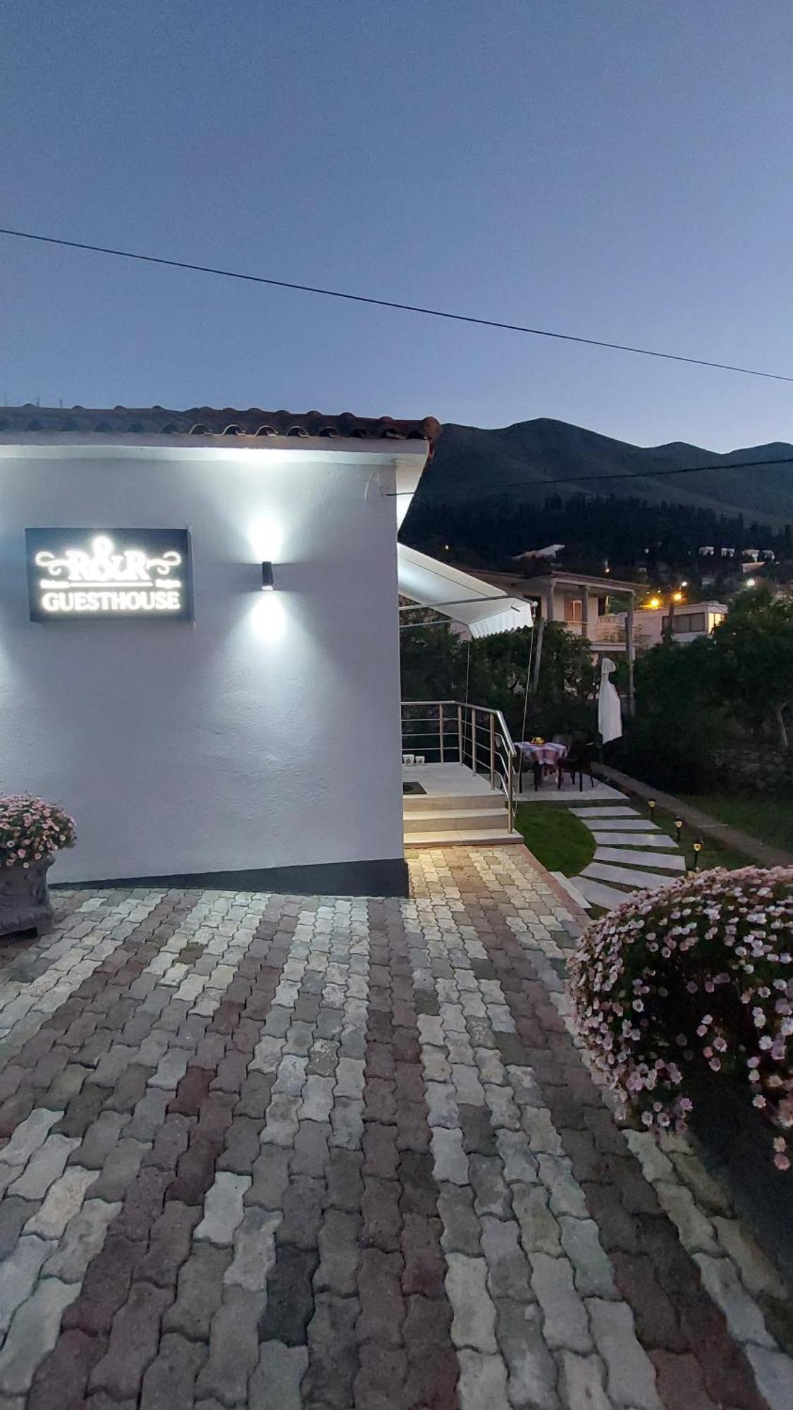 Hotel R&R Gesthouse à Široka Extérieur photo