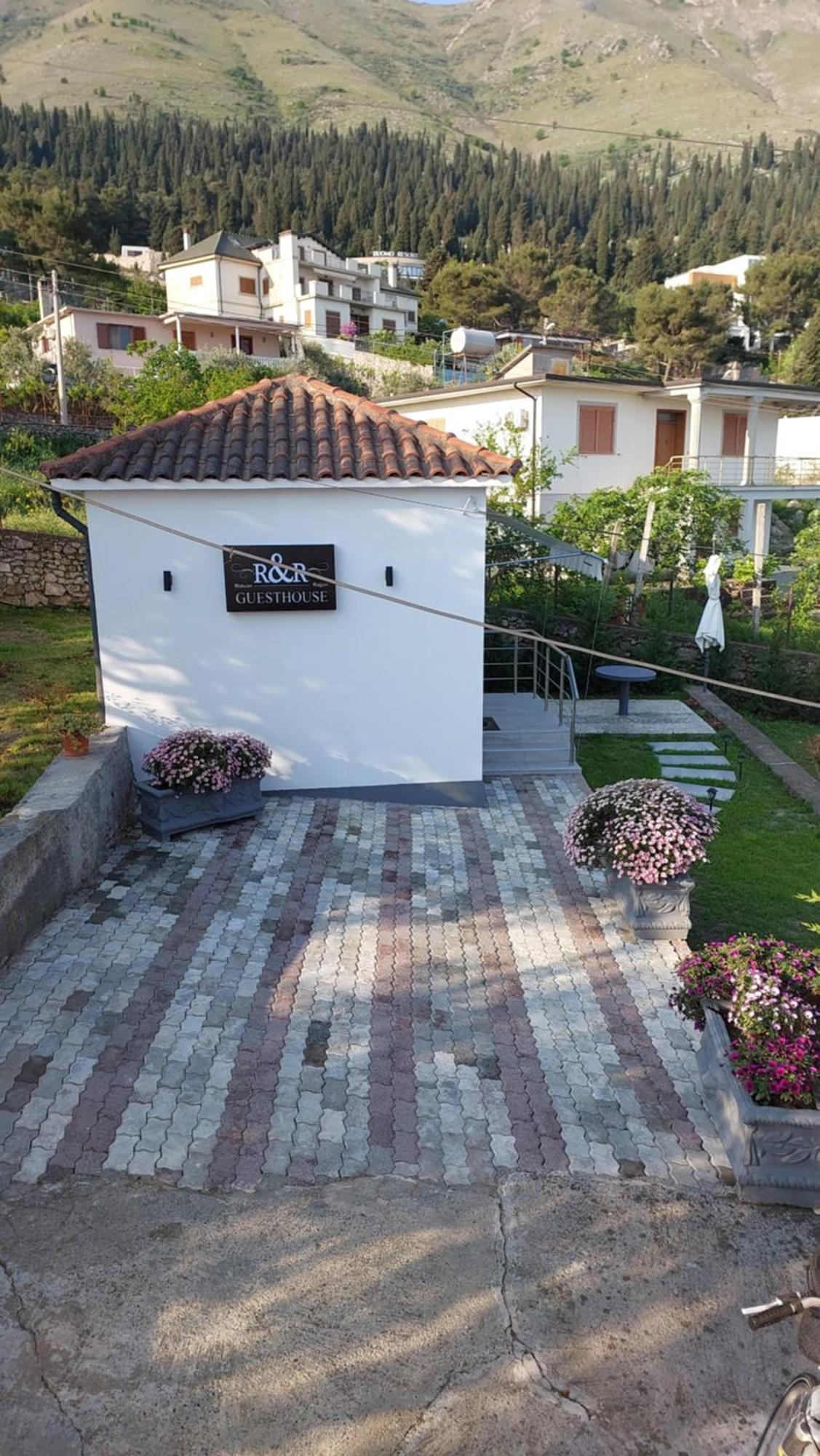Hotel R&R Gesthouse à Široka Extérieur photo