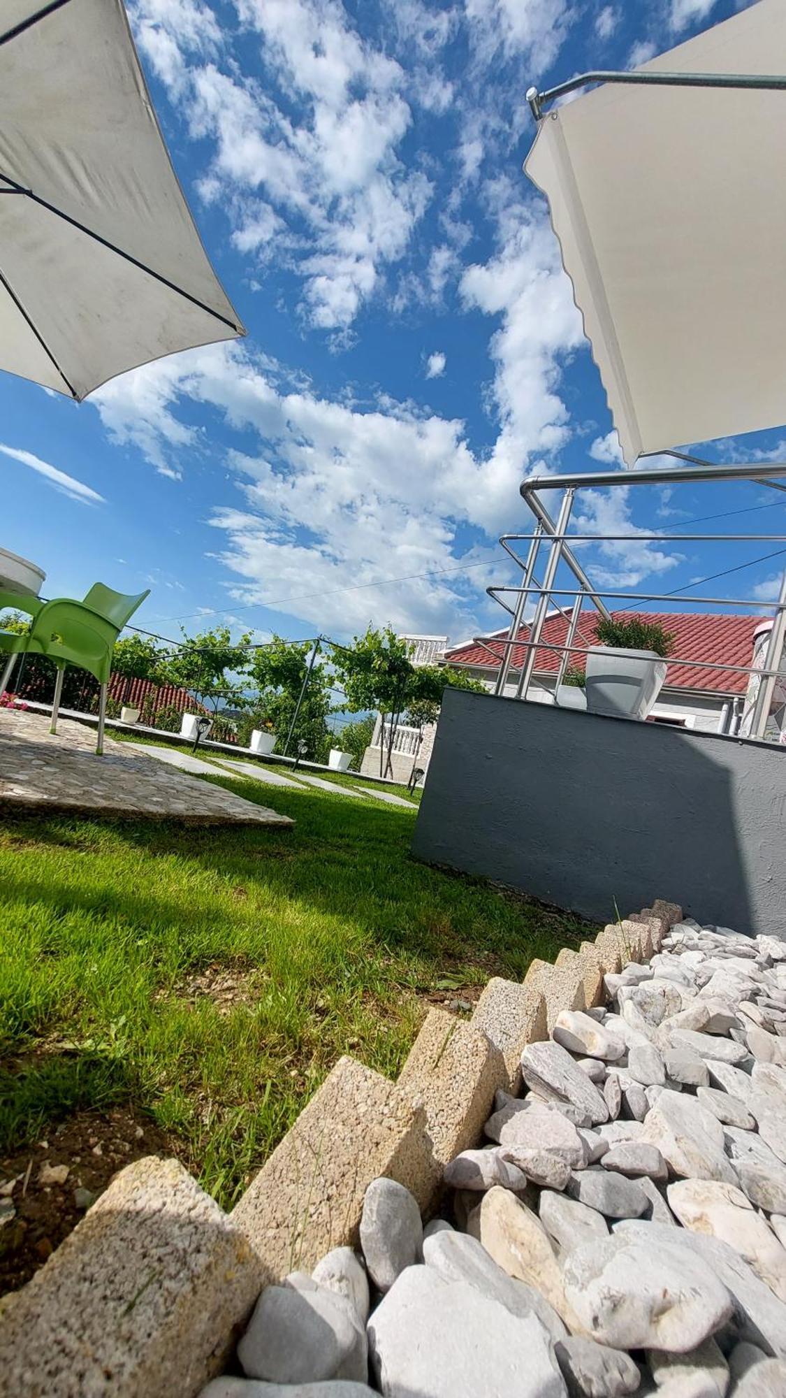 Hotel R&R Gesthouse à Široka Extérieur photo