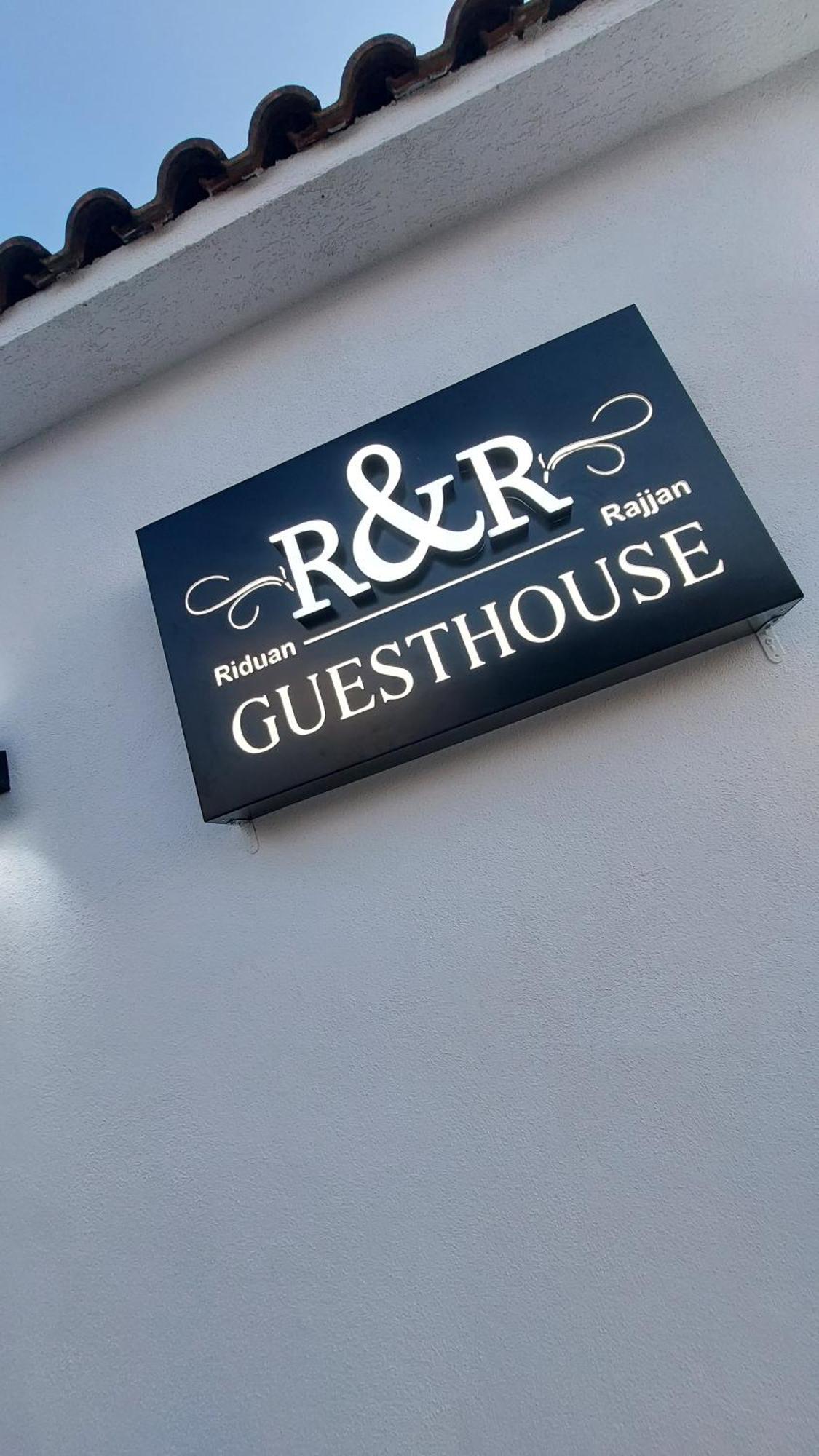Hotel R&R Gesthouse à Široka Extérieur photo